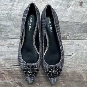 Kenneth Cole Women's Black and Gray Embellished Flats